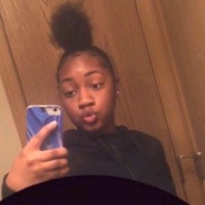 Meet your Posher, Jaymee